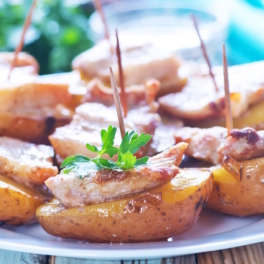 Картофель, запеченный в духовке с салом (для тех, кто просто хочет поесть)