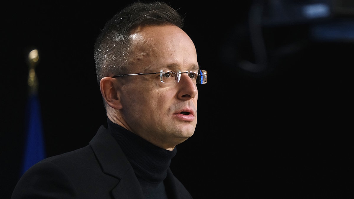 Сийярто: ЕС и Украина добиваются смены правительства в Венгрии