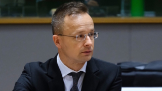 Атаки Украины на трубопровод "Дружба" противоречат интересам Венгрии, заявил Сийярто