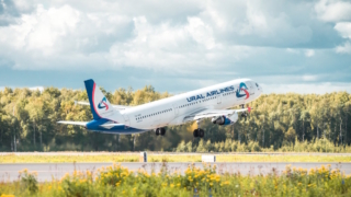 Рейс A321 Москва – Сочи подал сигнал тревоги