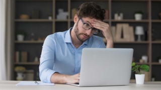 Слухи о введении ограничений и "белых списков" для домашнего интернета опровергли в Минцифры