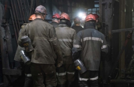 Два человека погибли, 18 пострадали при выбросе газа на шахте в Киргизии