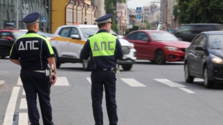Информацию об ужесточении контроля за остановкой автомобилей опровергли в Госавтоинспекции