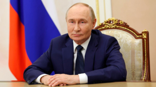 Москва является флагманом уверенного движения России вперёд: Путин поздравил москвичей с Днем города