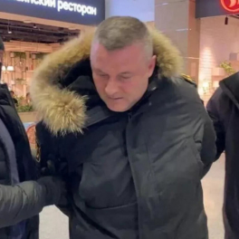 Начальника радиотехнической службы ВМФ Лопатиева осудили на 9 лет за взятки