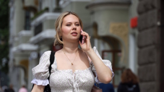 Россияне стали на 20-30% больше говорить по телефону из-за блокировок в мессенджерах