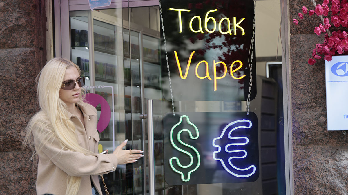 Власти подготовили поправки о запрете продажи вейпов в регионах