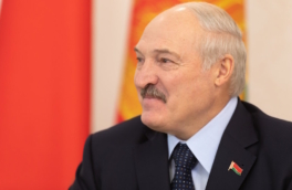 Лукашенко заявил о создании армии, которая способна "охладить пыл любого агрессора"