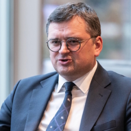 Украина может в итоге смириться с утратой территорий, заявил Кулеба