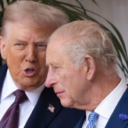 Карл III отметил приверженность Трампа поиску дипломатических решений