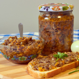 Грибная икра с морковью, луком и баклажанами: рецепт вкусной заготовки на зиму