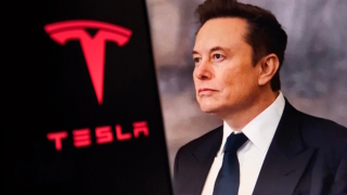 Илон Маск инвестировал $1 млрд в акции Tesla