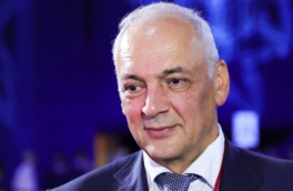 Заместитель руководителя администрации президента РФ Магомедсалам Магомедов поздравил жителей Дагестана с Днем единства народов республики