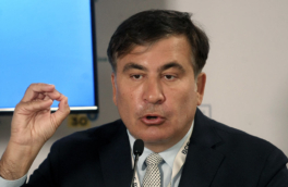 Саакашвили и его охранника обязали выплатить растраченные $3,3 млн
