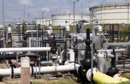 Украинские атаки на нефтепровод "Дружба" вредят Венгрии и Словакии, заявил Сийярто