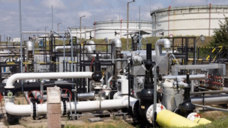 Украинские атаки на нефтепровод "Дружба" вредят Венгрии и Словакии, заявил Сийярто