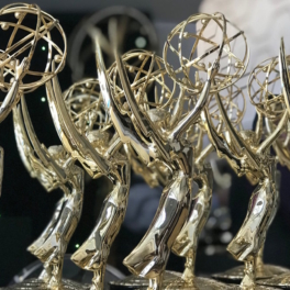 "Эмми-2025": сериалы "Переходный возраст", "Больница Питт" и "Киностудия" завоевали главные награды