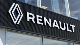 Роспатент отказал Renault в регистрации товарного знака Reno