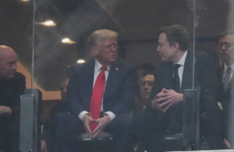 Трамп рассказал о встрече с Маском на панихиде по Кирку
