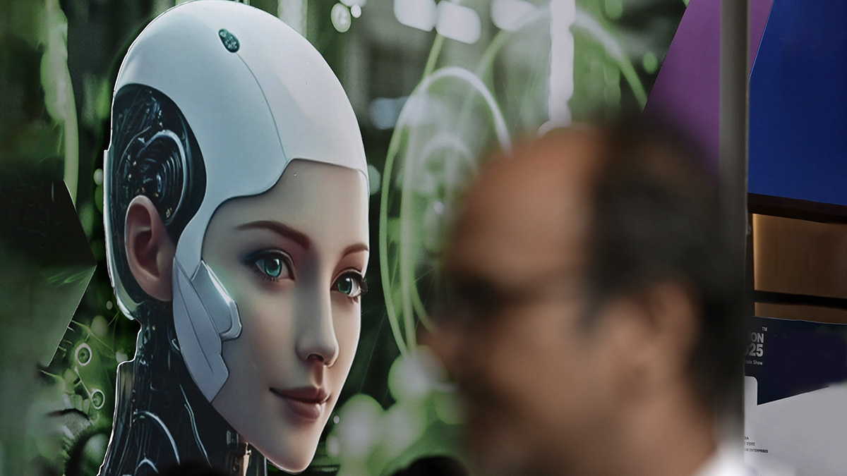 человекоподобный робот на выставке Automation Expo 2025