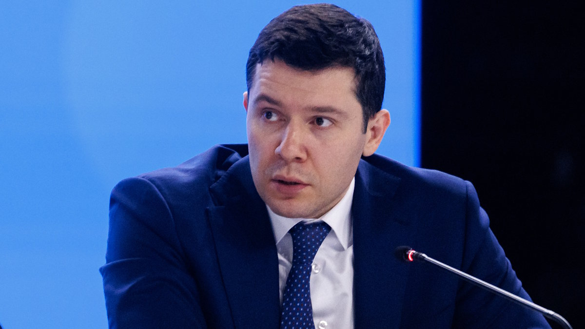 Алиханов рассказал парламентариям о развитии авиапрома