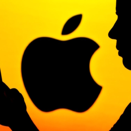 ФАС требует от Apple разрешить предустановку российского поисковика