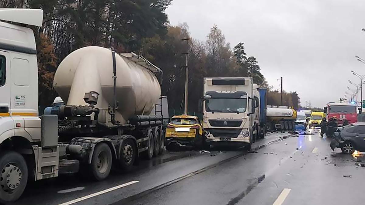 В Серпухове произошло массовое ДТП с тремя погибшими