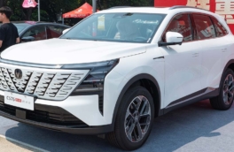 Компания Changan представила обновленную версию кроссовера CS75 Plus