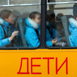 Минтранс хочет запретить судимым за насилие водить школьные автобусы