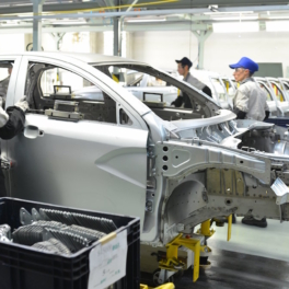 АвтоВАЗ будет работать четыре дня в неделю до конца 2025 года