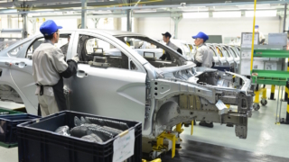 АвтоВАЗ будет работать четыре дня в неделю до конца 2025 года