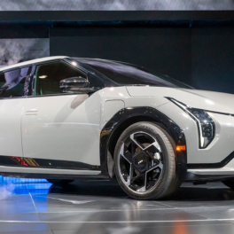 Kia показала EV4 GT: первые изображения "заряженного" электромобиля