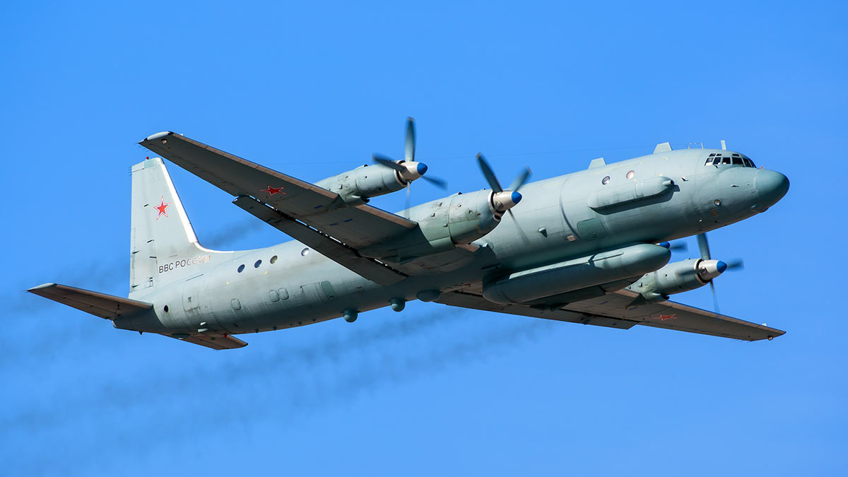 Самолет Ил-20