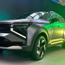 АвтоВАЗ запускает сборку первых кроссоверов Lada Azimut