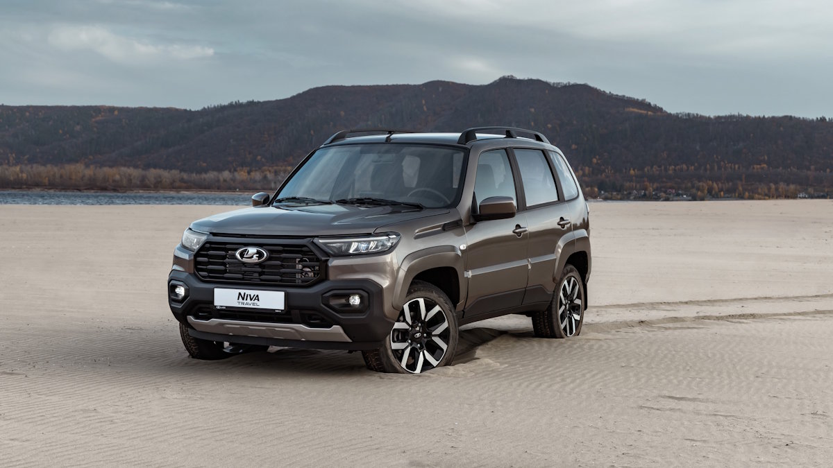 Lada Niva Travel