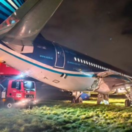 В СК назвали предварительную причину аварийной посадки самолета AZAL в Пулкове
