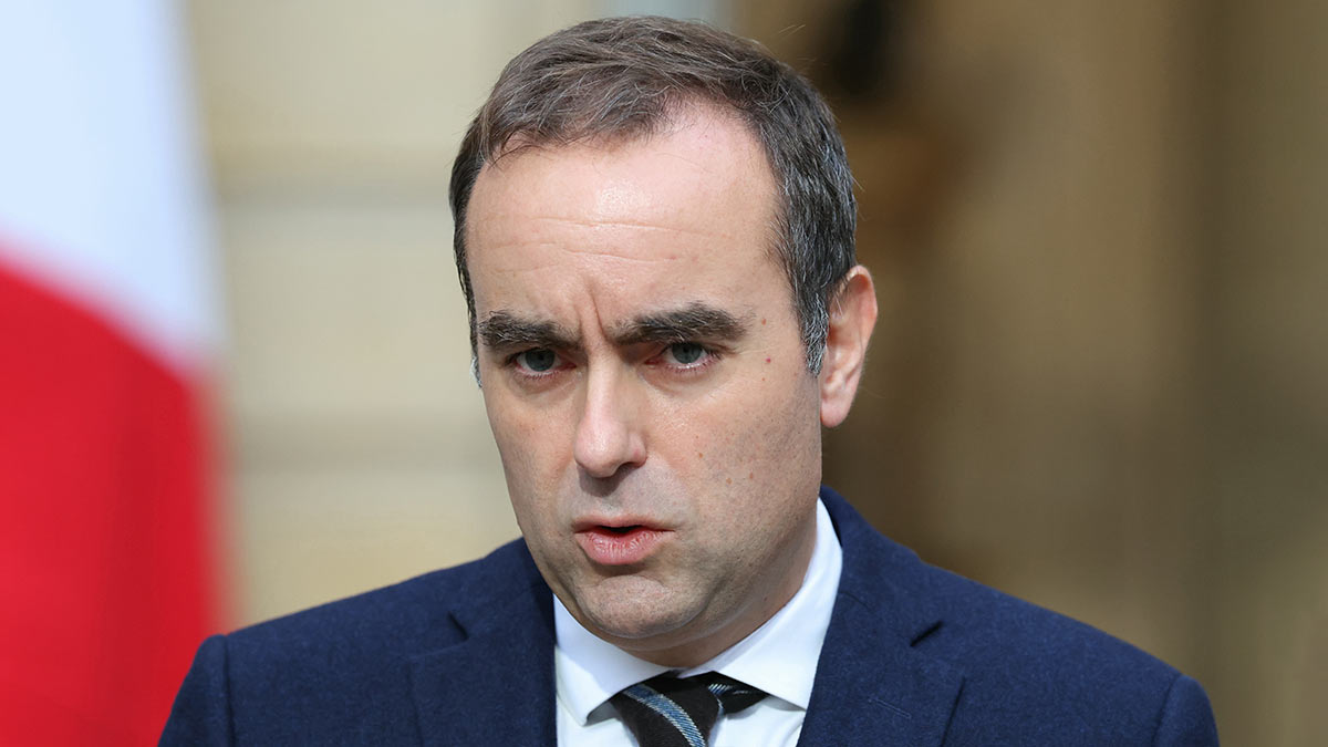 Себастьен Лекорню подал в отставку