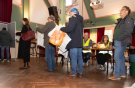 D66 лидирует на досрочных выборах в Нидерландах по данным exit poll, у партии Вилдерса второе место