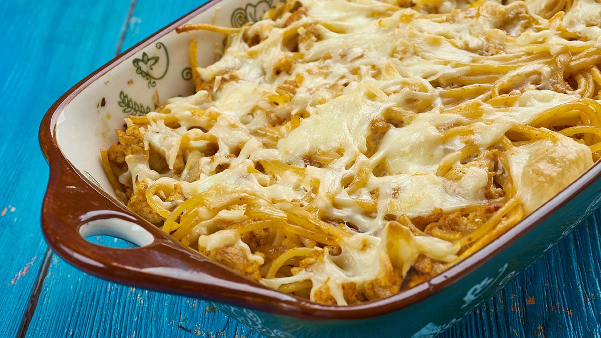 Запеканка из спагетти с куриным фаршем