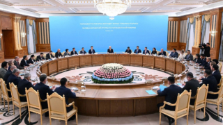 "Инновационное политическое решение". Президент Казахстана обозначил этапы проведения парламентской реформы