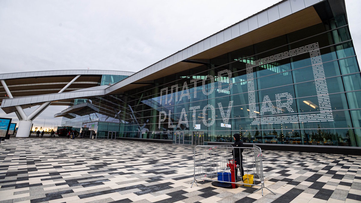 Платов заработает до конца года, надеются ростовские власти