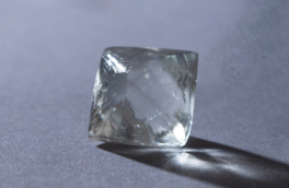 Два уникальных алмаза добыли в Архангельской области