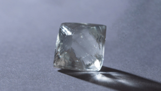 Два уникальных алмаза добыли в Архангельской области