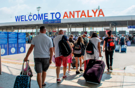 Турпоток из России в Анталью вырос в октябре на 12%, показав лучшую динамику с начала года