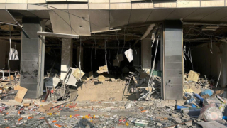 В бизнес-центре в Баку произошел взрыв