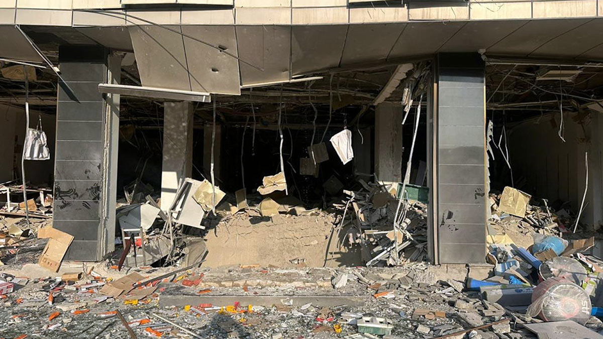 В Баку при взрыве разрушились пять этажей бизнес-центра