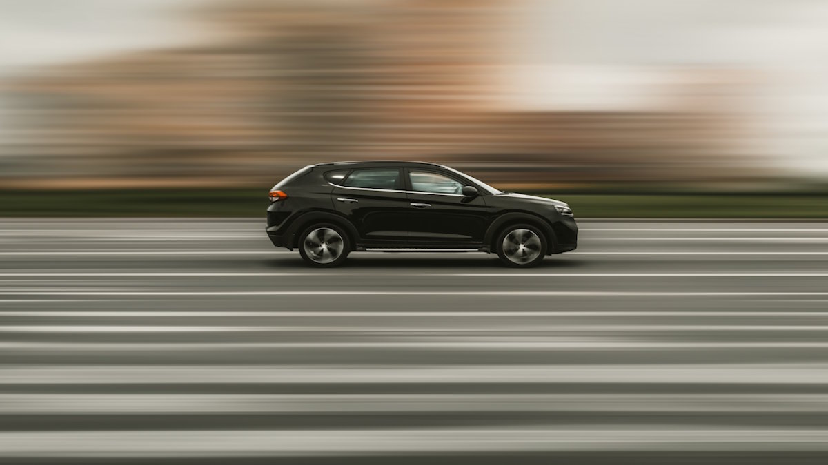 В РФ могут появиться дороги без ограничений скорости