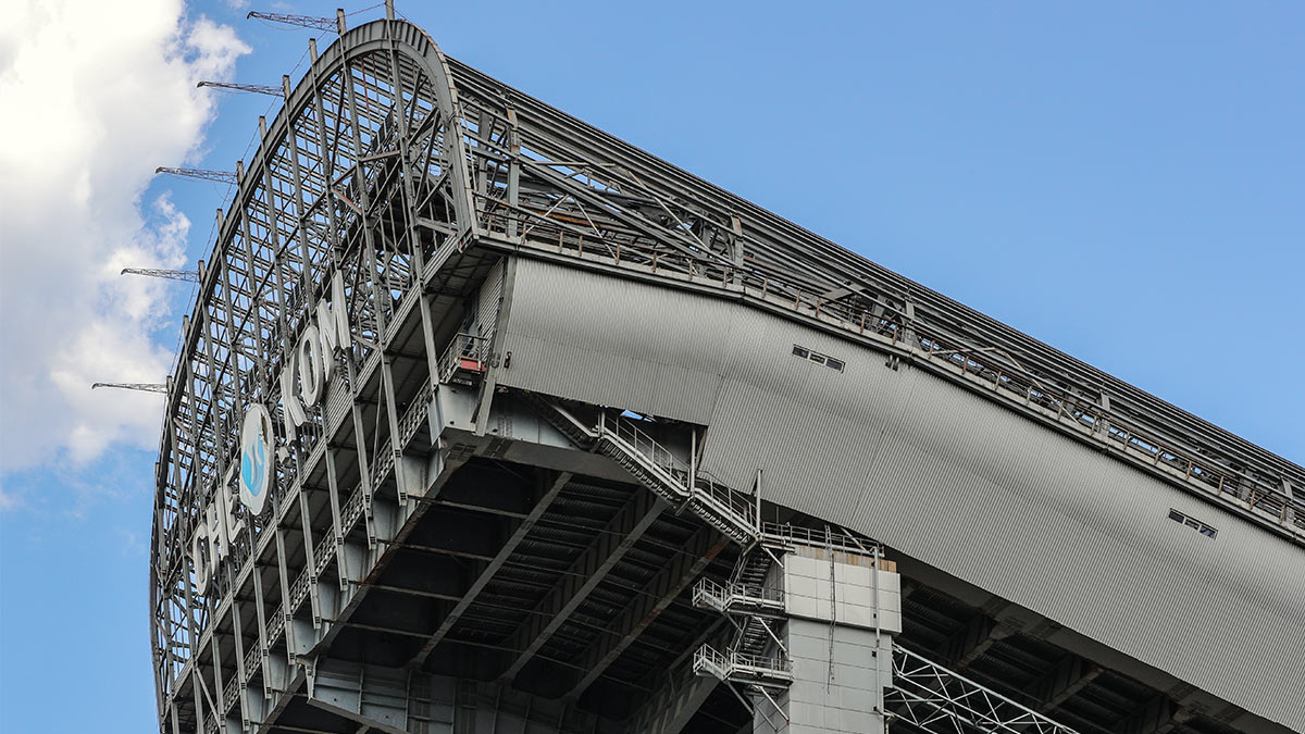 Число поврежденных машин при демонтаже комплекса "Снежком" возросло до 121