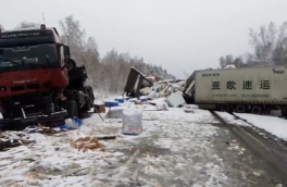 Четыре фуры столкнулись на трассе "Сибирь", погибли два водителя