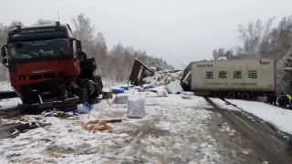 Четыре фуры столкнулись на трассе "Сибирь", погибли два водителя